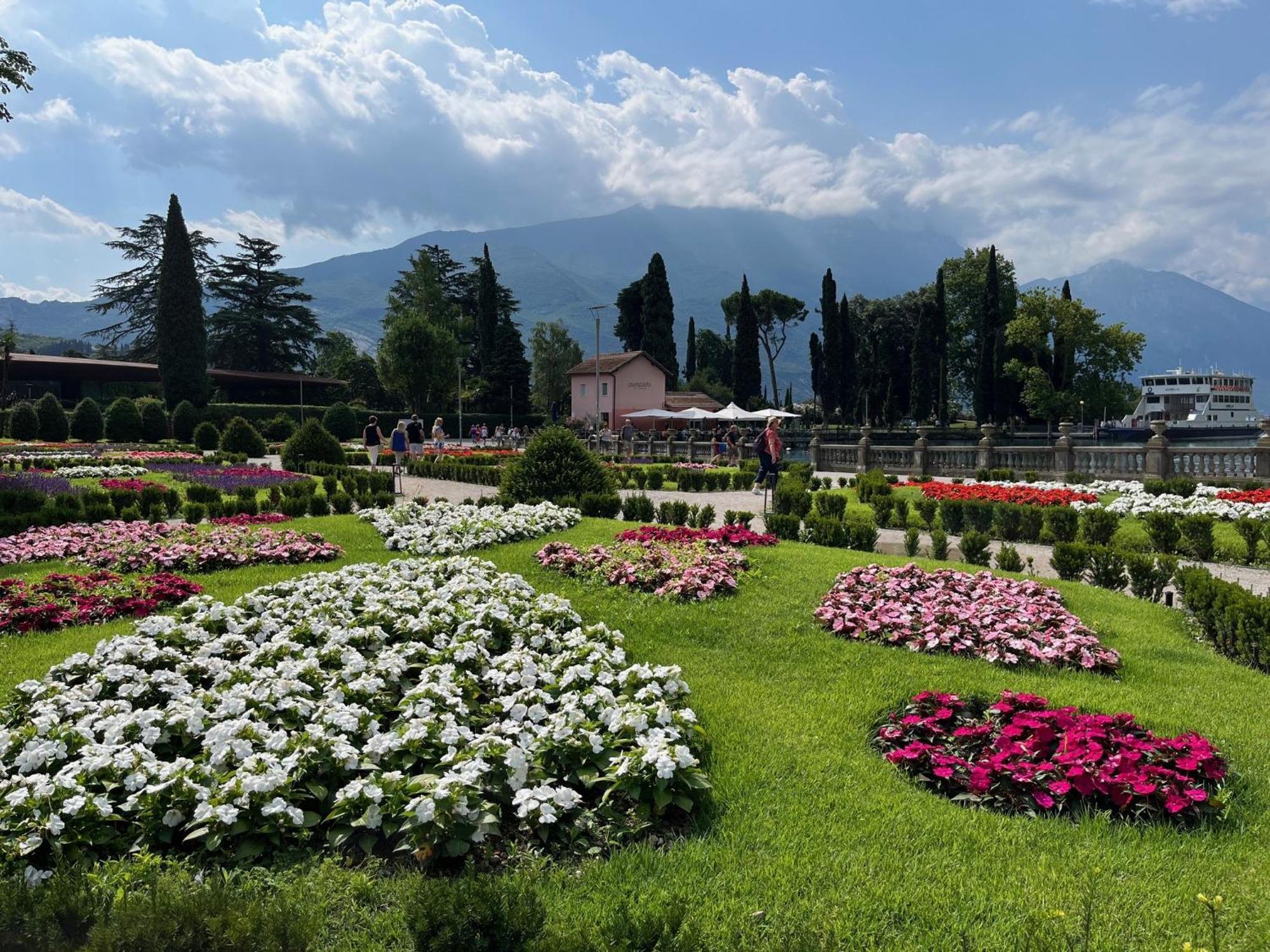 Palazzo Riccamboni Apartment Riva del Garda Exterior photo